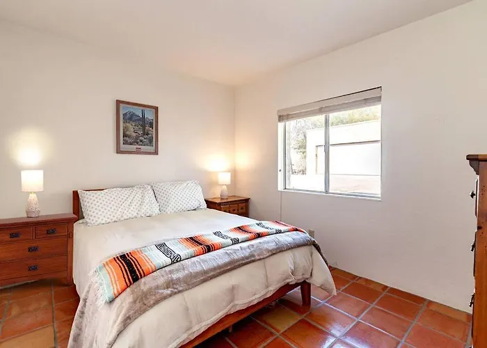Sabino Canyon Vista - Serene Desert Escape With Pool & Grill, Sleeps 8 * Tucson