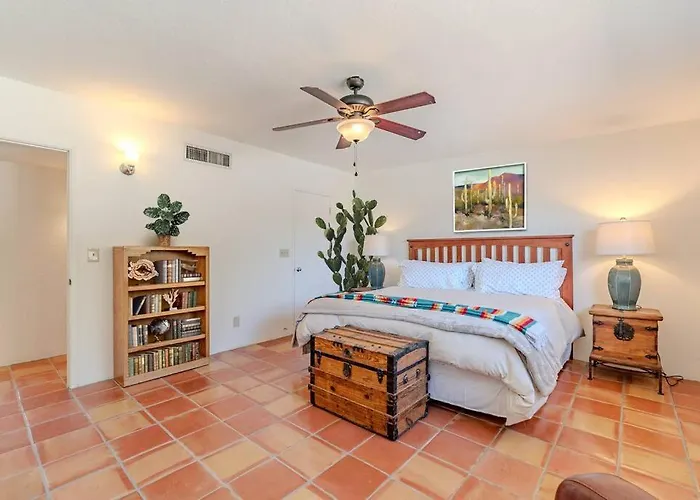 Sabino Canyon Vista - Serene Desert Escape With Pool & Grill, Sleeps 8 *