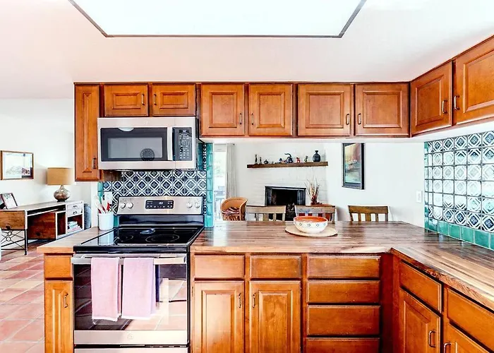 Sabino Canyon Vista - Serene Desert Escape With Pool & Grill, Sleeps 8 Apartment *