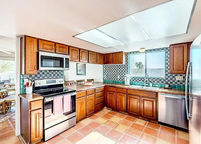 Sabino Canyon Vista - Serene Desert Escape With Pool & Grill, Sleeps 8 * Tucson