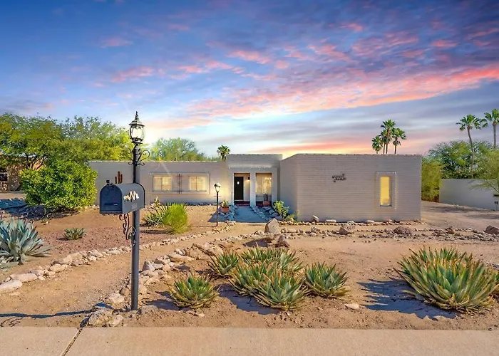 Sabino Canyon Vista - Serene Desert Escape With Pool & Grill, Sleeps 8